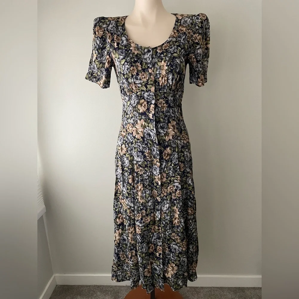 jarlo black lace dress Women's Size M – Off The Rack sns 26 womens clothing Women's US Size:6 This beautiful dress is 4 valentines day outfits: